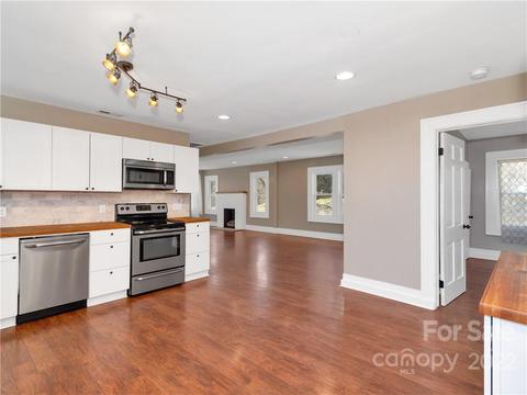 1739 Old Clyde Rd, Clyde, NC 28721 photo 12