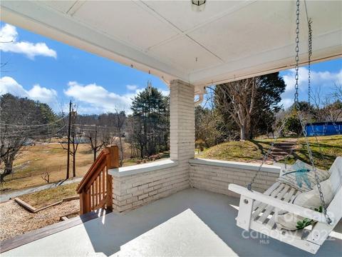 1739 Old Clyde Rd, Clyde, NC 28721 photo 4