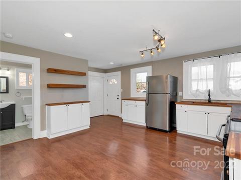 1739 Old Clyde Rd, Clyde, NC 28721 photo 11