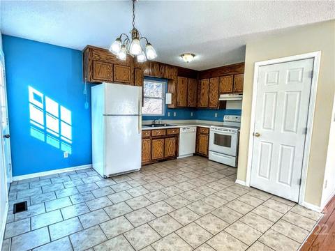 5480 Cedarbrook Ct, Conover, NC 28613 photo 5