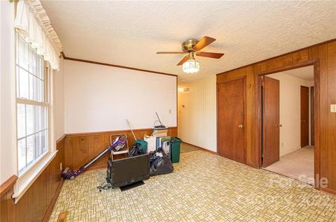 219 4th St, Conover, NC 28613 photo 7
