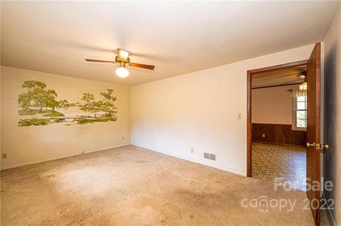 219 4th St, Conover, NC 28613 photo 17