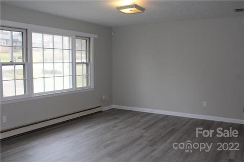 2292 Crestview St, Morganton, NC 28655 photo 8