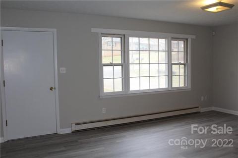 2292 Crestview St, Morganton, NC 28655 photo 7