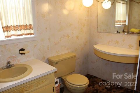 2292 Crestview St, Morganton, NC 28655 photo 19