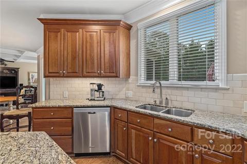 18706 Floyd Ct, Davidson, NC 28036 photo 12