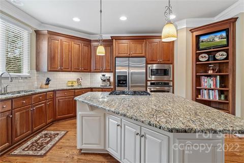 18706 Floyd Ct, Davidson, NC 28036 photo 10
