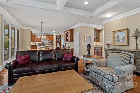 18706 Floyd Ct, Davidson, NC 28036 photo 9