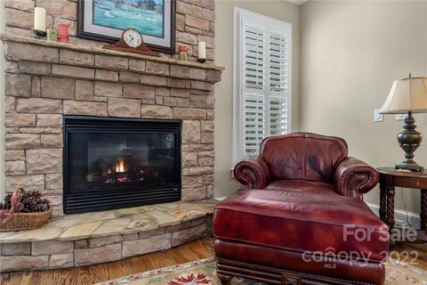 18706 Floyd Ct, Davidson, NC 28036 photo 8