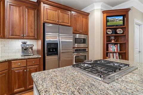 18706 Floyd Ct, Davidson, NC 28036 photo 13