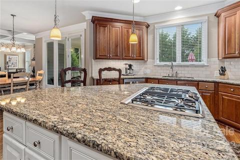 18706 Floyd Ct, Davidson, NC 28036 photo 11