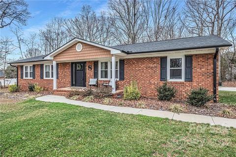 885 E Ritchie Rd, Salisbury, NC 28146 photo 1