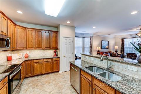 2336 Jade Ln, Fort Mill, SC 29708 photo 14