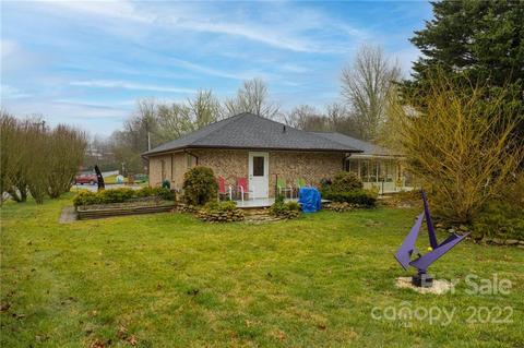 10 Resada Dr, Brevard, NC 28712 photo 3