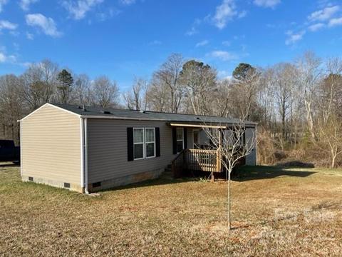 519 Lake Mullis Rd, Harmony, NC 28634 photo 3