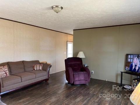 519 Lake Mullis Rd, Harmony, NC 28634 photo 5