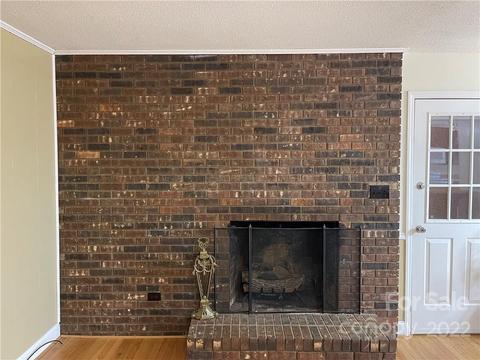 1862 Oleander Dr, Conover, NC 28613 photo 5