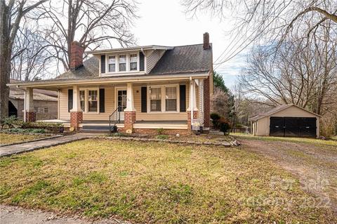 121 Evans St, Morganton, NC 28655 photo 1