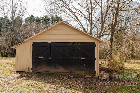 121 Evans St, Morganton, NC 28655 photo 7