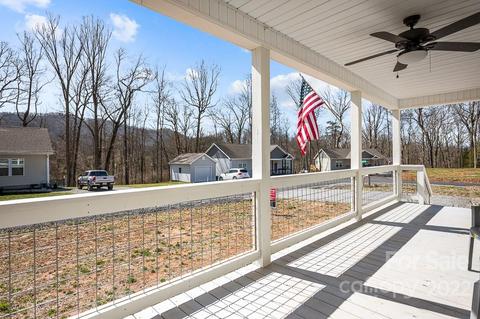 340 Ridge View Dr, Clyde, NC 28721 photo 4