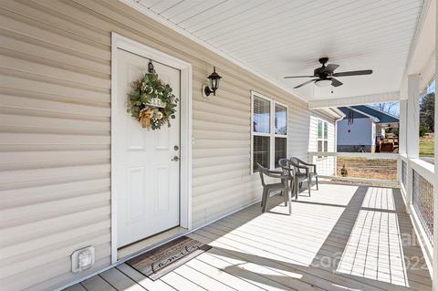 340 Ridge View Dr, Clyde, NC 28721 photo 5