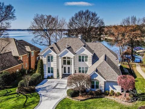 7333 Windaliere Dr, Cornelius, NC 28031 photo 1