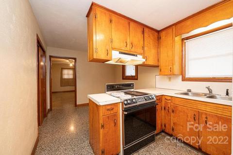 709 6th St SW, Conover, NC 28613 photo 16