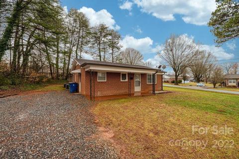 709 6th St SW, Conover, NC 28613 photo 4