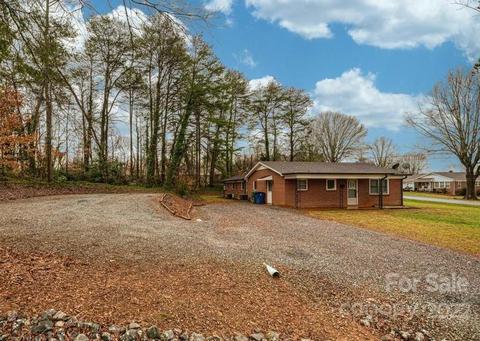 709 6th St SW, Conover, NC 28613 photo 7