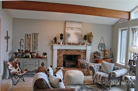 130 Robin Rd, Brevard, NC 28712 photo 4