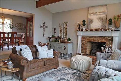 130 Robin Rd, Brevard, NC 28712 photo 5