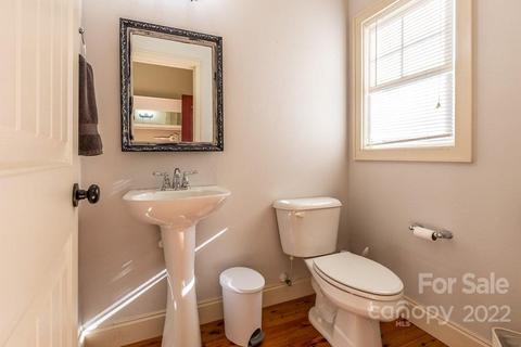 85 Elm D St #D, Sylva, NC 28779 photo 4