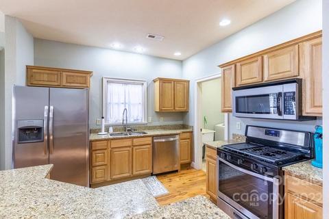 85 Elm D St #D, Sylva, NC 28779 photo 6