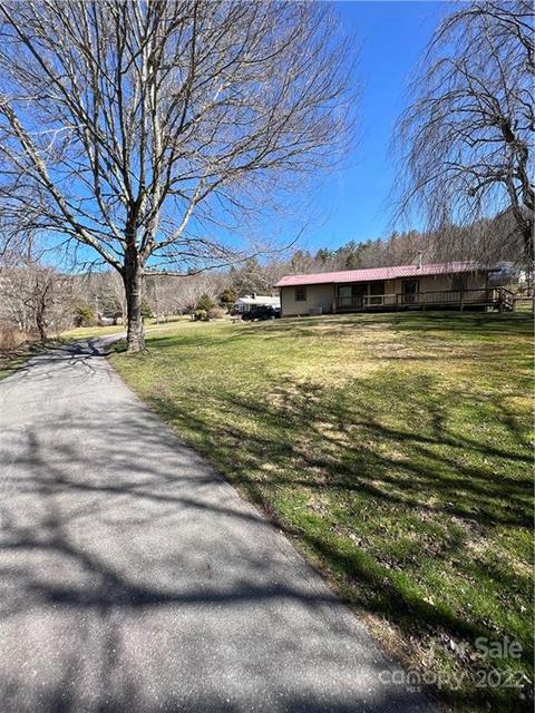 39 Phil Buchanan Rd, Spruce Pine, NC 28777 photo 2