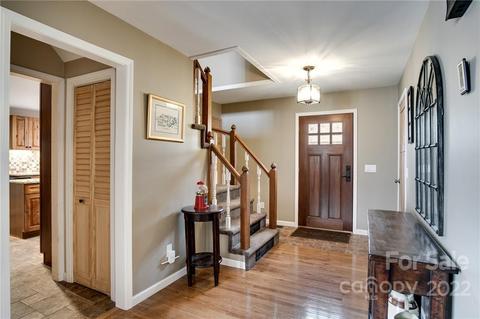 22 Pendleton Rd, Sylva, NC 28779 photo 2