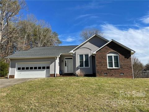 306 Latimer Ln, Morganton, NC 28655 photo 1
