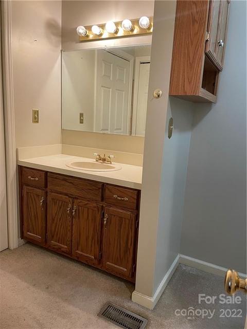 306 Latimer Ln, Morganton, NC 28655 photo 9
