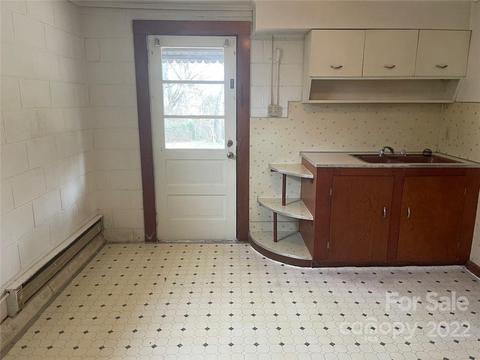 205 27th St SW, Hickory, NC 28602 photo 17