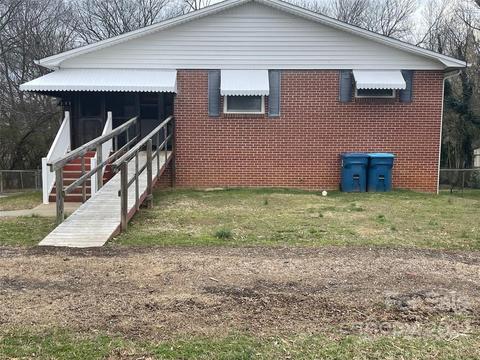 205 27th St SW, Hickory, NC 28602 photo 1