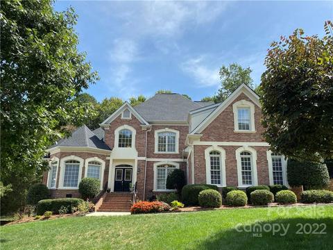 18700 River Crossing Blvd, Davidson, NC 28036 photo 1