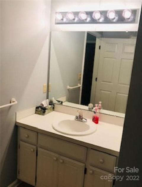 102 Brandywine Dr #U6, Conover, NC 28613 photo 16