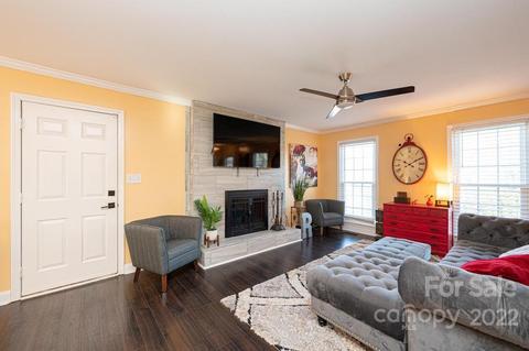 128 Cedar Rd, Hickory, NC 28601 photo 5