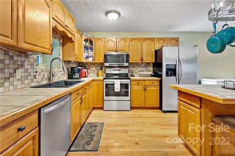159 W Cascade Dr, Marion, NC 28752 photo 19