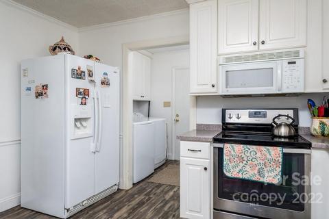 205 5th St NE, Conover, NC 28613 photo 5