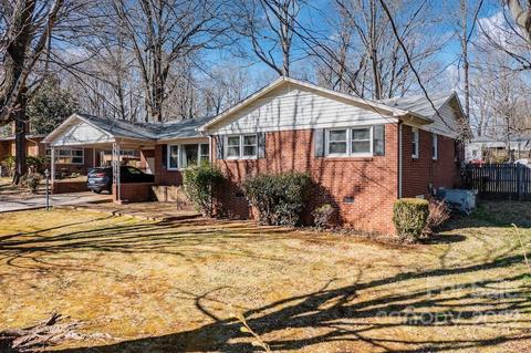 205 5th St NE, Conover, NC 28613 photo 1