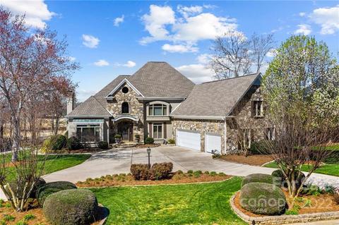 19327 River Falls Dr, Davidson, NC 28036 photo 1