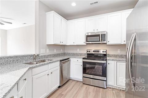 15308 Crossing Gate Dr, Cornelius, NC 28031 photo 9