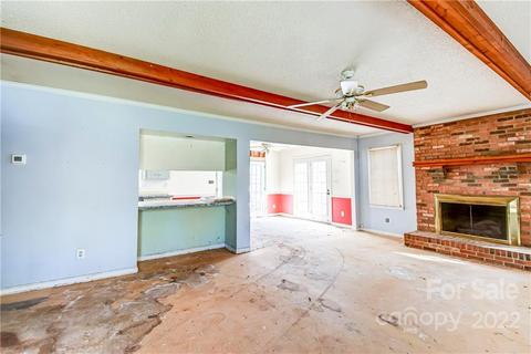 113 Walnut St, Lowell, NC 28098 photo 7