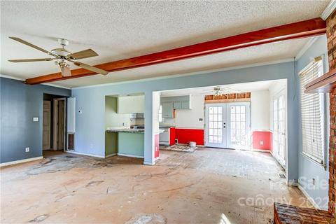 113 Walnut St, Lowell, NC 28098 photo 9