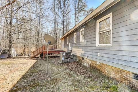 113 Walnut St, Lowell, NC 28098 photo 31